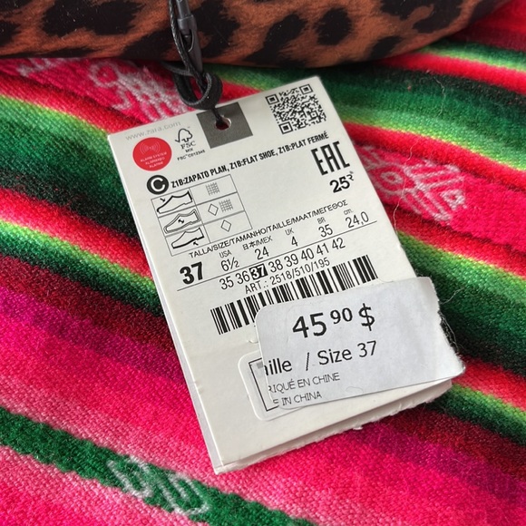 Zara Leopard Flat Shoe - Picture 2 of 5